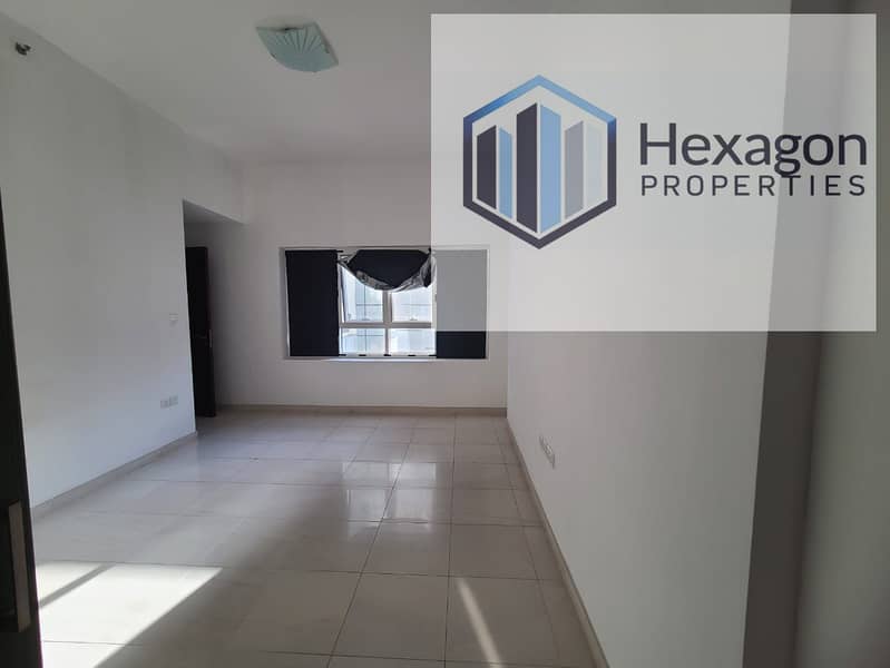 PRIME LOCATION | VACANT | 1BHK | BALCONY | SWIMMING POOL | GYM | FOR A PRICE OF AED 65000 - Image 10