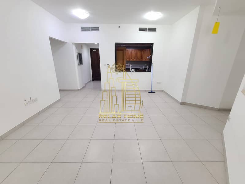 Spacious 2BHK | Chiller Free | Book Now | Close to Metro - Image 8