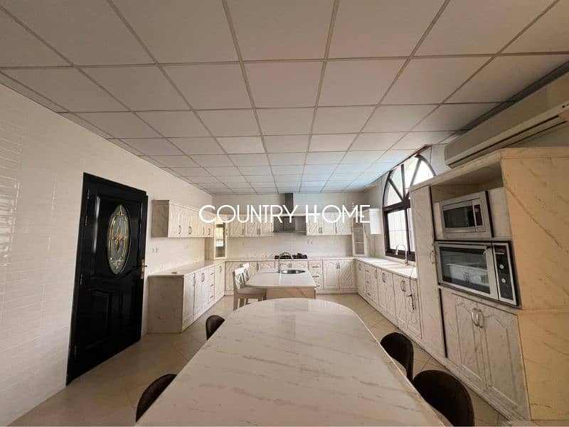 Grand 5BR Mansion Villa with Private Pool