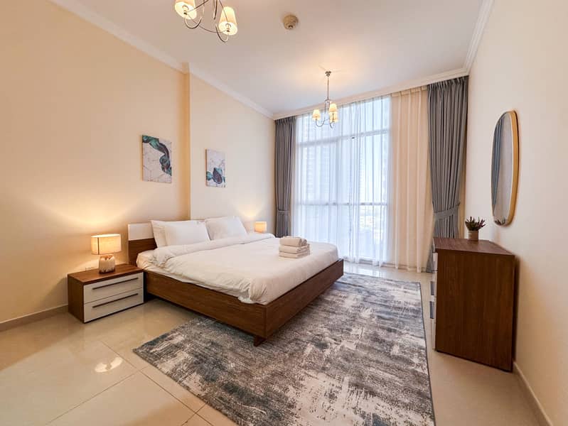 Elegant 1BR in Dunya Tower, Downtown Dubai