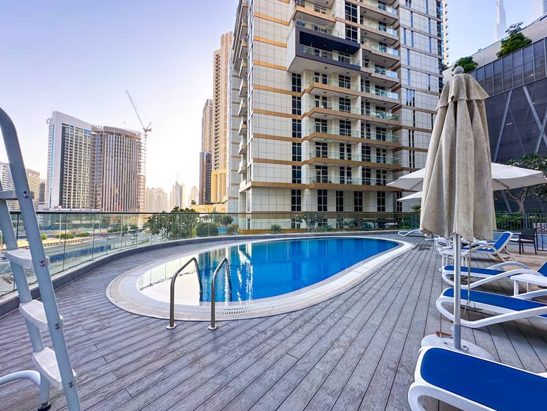 Elegant 1BR in Dunya Tower, Downtown Dubai - Image 20