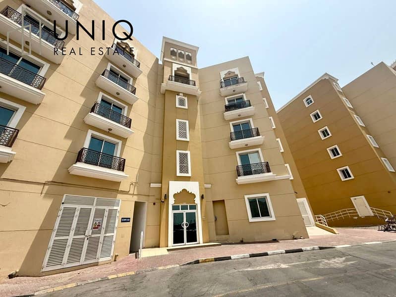 Studio for Sale | Bright and Airy | EMR 08