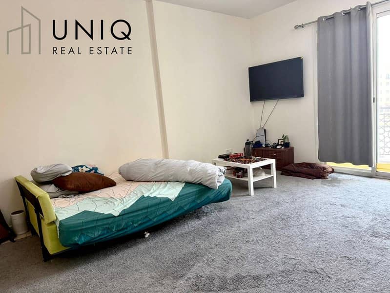 Studio for Sale | Bright and Airy | EMR 08