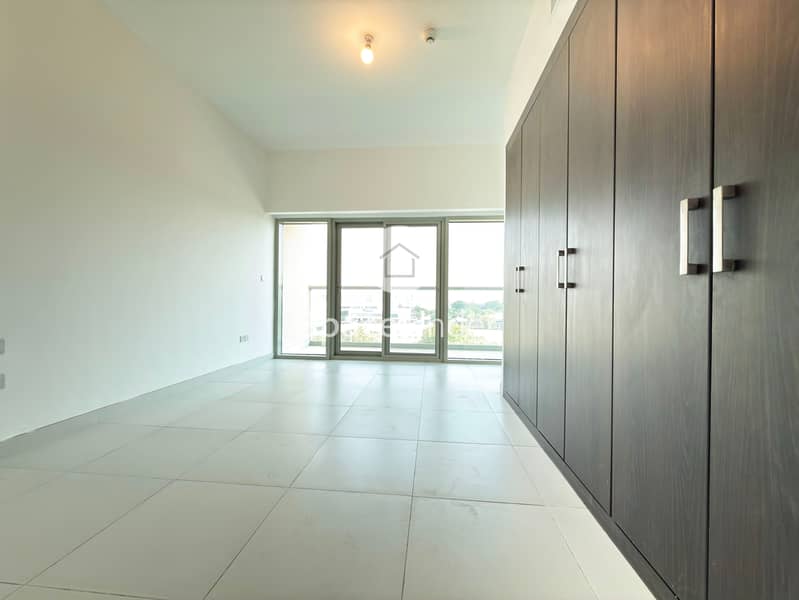 Bright 1Beb Apartment | Rabdan Building | Prime Location - Image 7