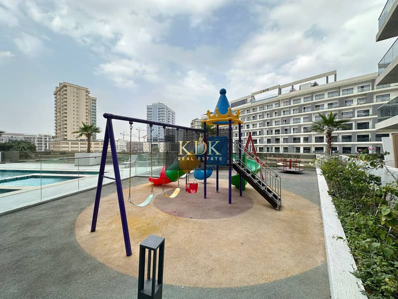 Community View | Prime Location | Spacious Unit - Image 14