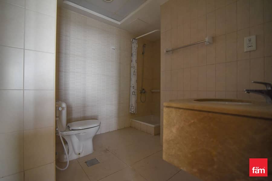 Top Layout | Higher Floor | Chiller Free | Vacant - Image 14