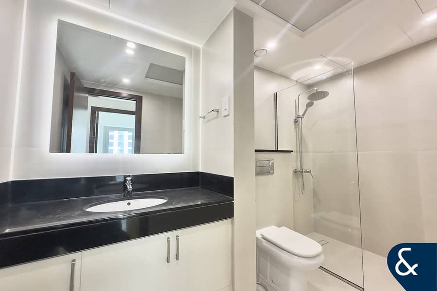 Upgraded | Chiller Free | Fountain View - Image 11