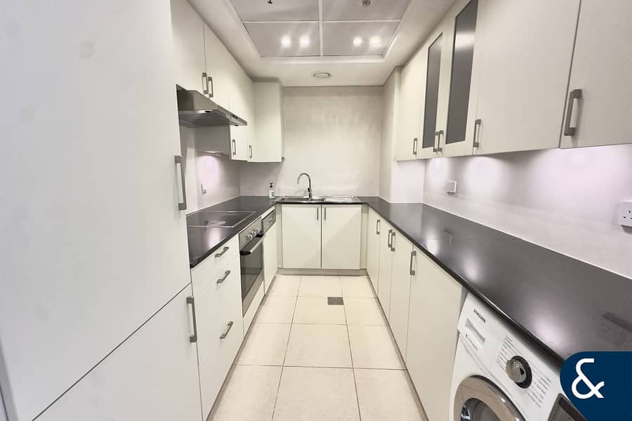 Upgraded | Chiller Free | Fountain View - Image 13