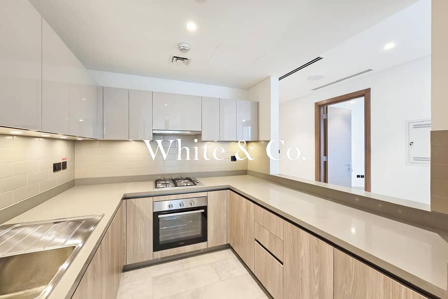 Maids Room | Spacious 2 Bed | Vacant Now