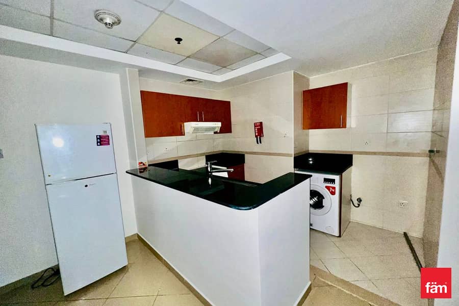 Chiller Free | Furnished | Low Floor - Image 7