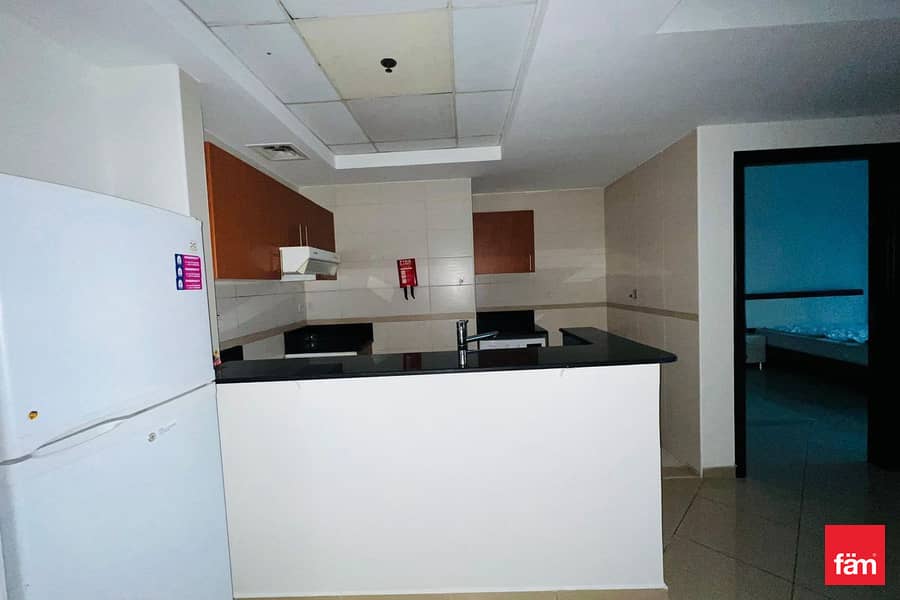 Chiller Free | Furnished | Low Floor - Image 8