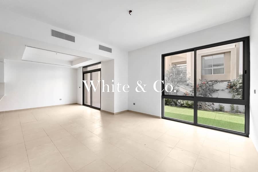 Vacant Now | Corner Unit | 4 Plus Maid