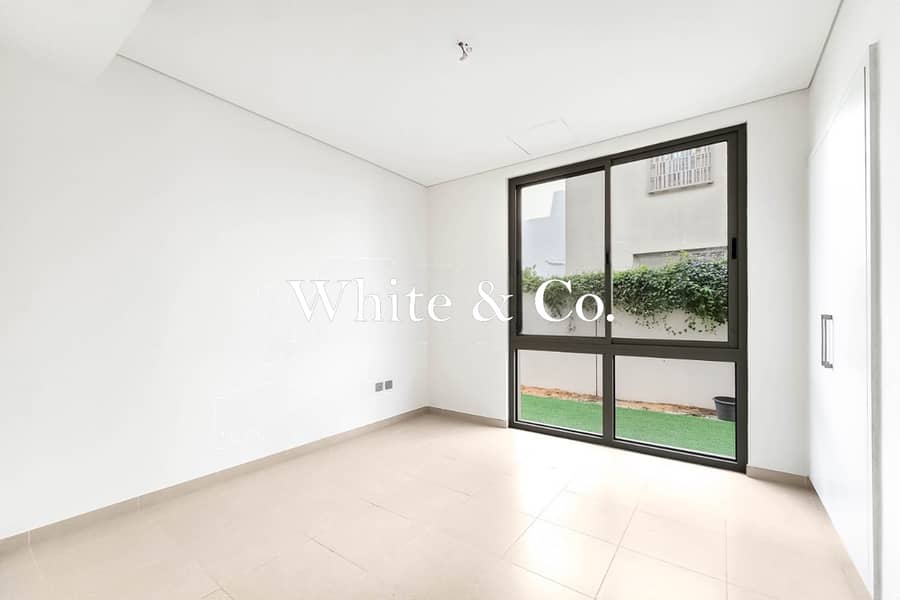 Vacant Now | Corner Unit | 4 Plus Maid - Image 6