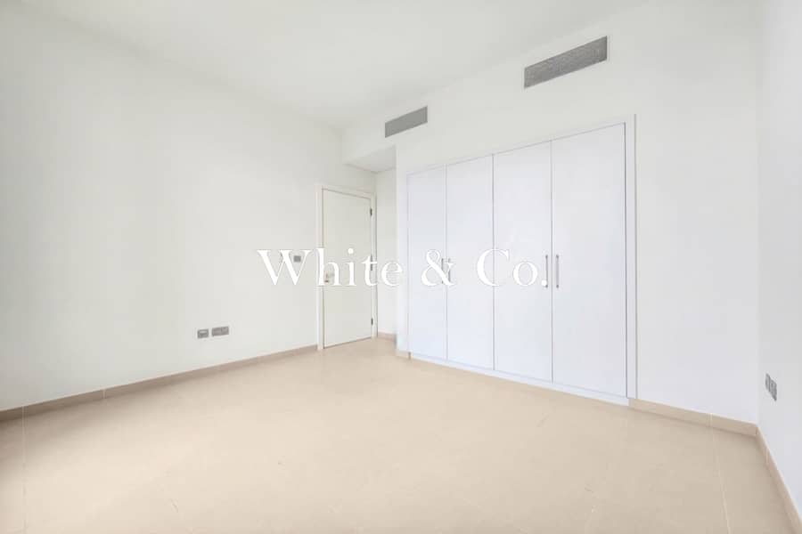 Vacant Now | Corner Unit | 4 Plus Maid - Image 9