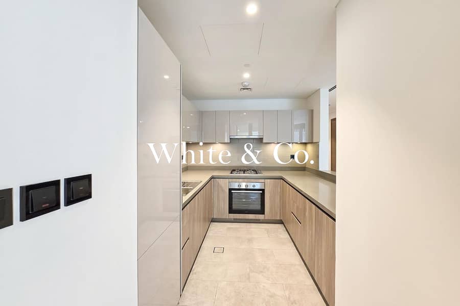 Maids Room | Spacious 2 Bed | Vacant Now - Image 6