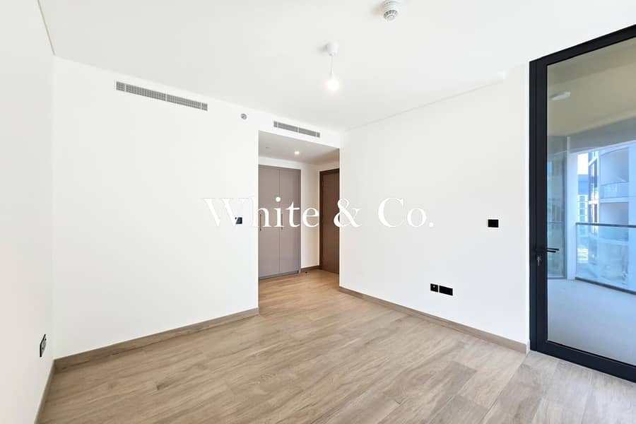 Maids Room | Spacious 2 Bed | Vacant Now - Image 8