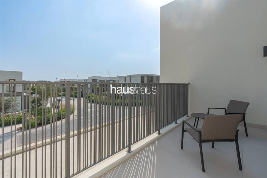 Single Row | Professionally Decorated | VOT - Image 12