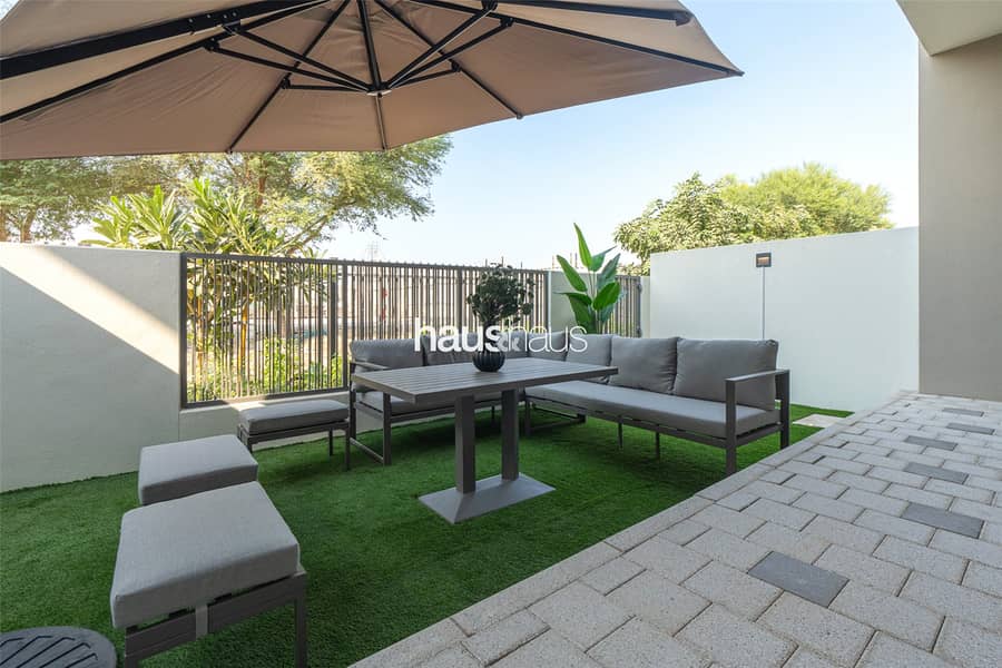 Single Row | Professionally Decorated | VOT - Image 14