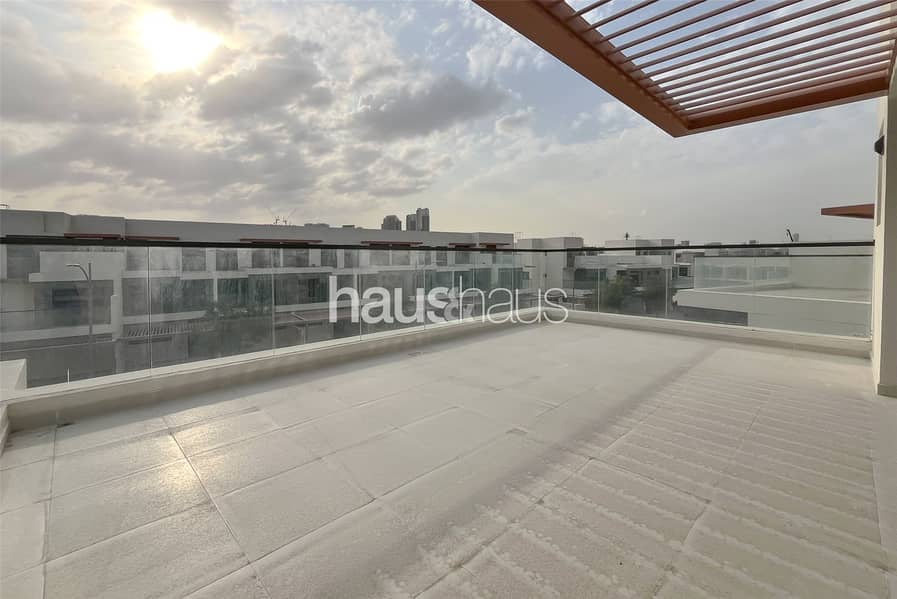 Brand New | Luxury | Family Living - Image 7