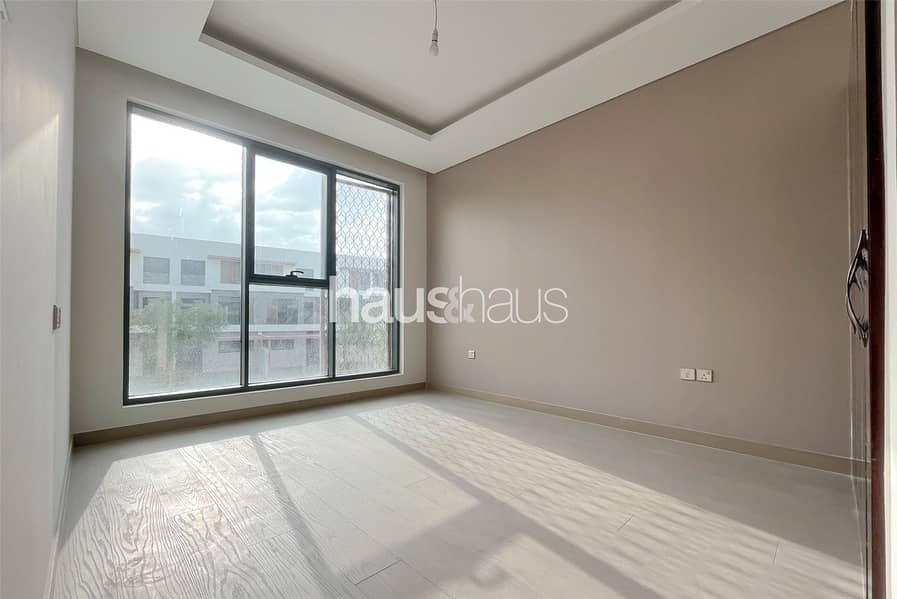 Brand New | Luxury | Family Living - Image 13