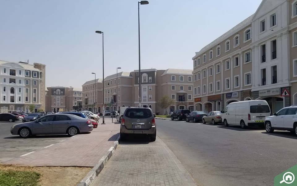 Spacious and Bright Studio available for Sale - Image 9