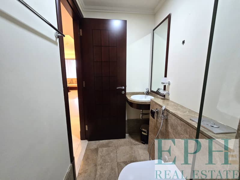 FULLY FURNISHED | READY TO MOVE | SKYLINE VIEW - Image 14