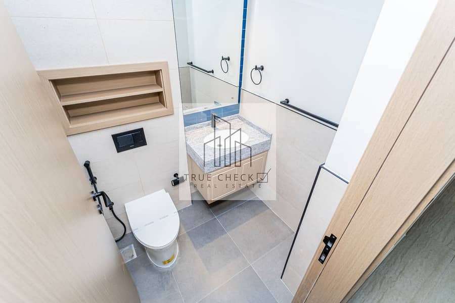 Brand New Unit | 4 Bedroom | Single Row | Lagoons View | Vaastu Unit - Image 6