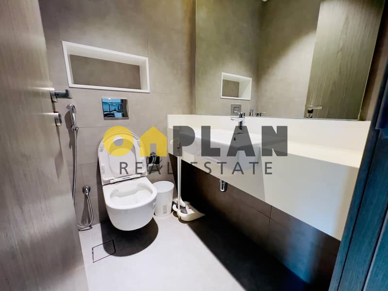 Rare Find | Lagoon View | Brand New - Image 17