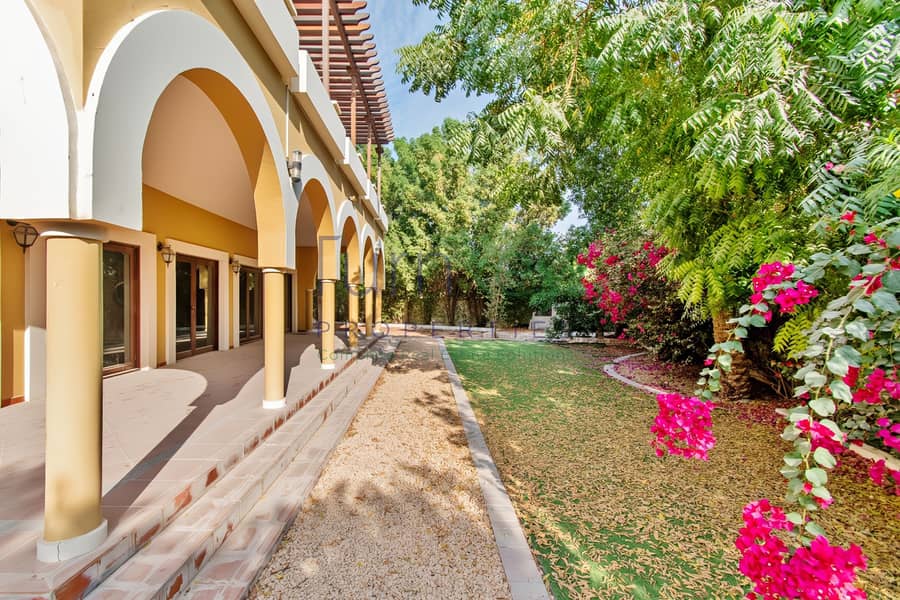 Marbella Villa | Huge plot | Corner | In Centro - Image 6