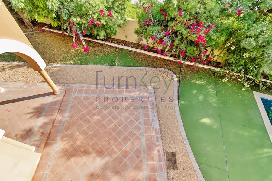 Marbella Villa | Huge plot | Corner | In Centro - Image 10