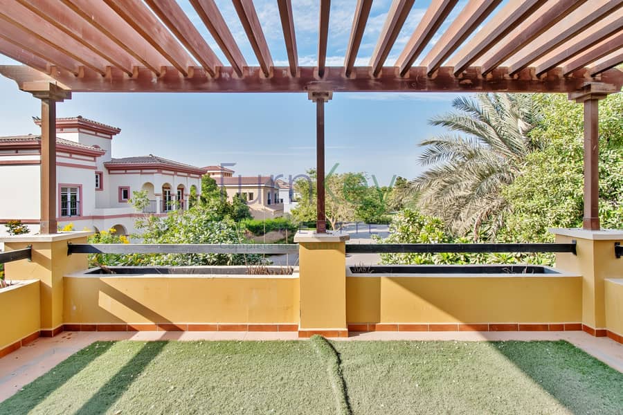 Marbella Villa | Huge plot | Corner | In Centro - Image 11