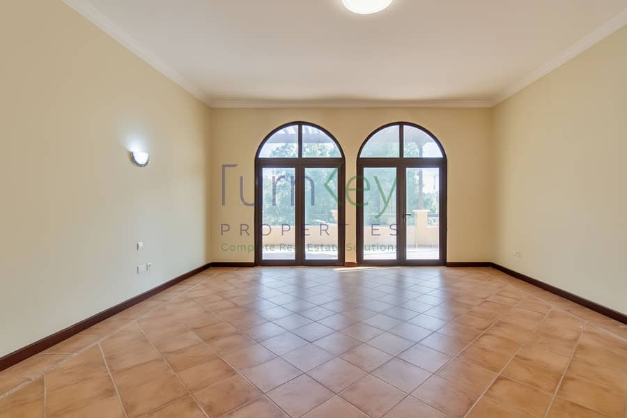 Marbella Villa | Huge plot | Corner | In Centro - Image 12