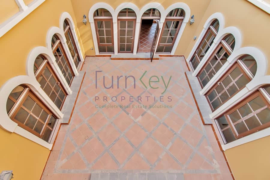 Marbella Villa | Huge plot | Corner | In Centro - Image 22