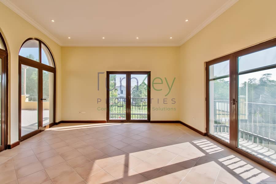 Marbella Villa | Huge plot | Corner | In Centro - Image 31