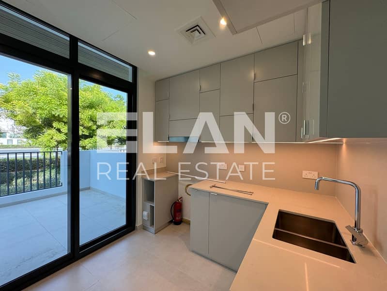Single Row | Ready To Move | Close To Pool & Park - Image 10