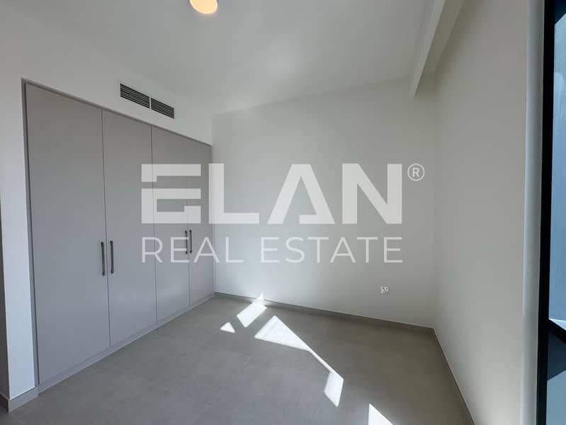 Single Row | Ready To Move | Close To Pool & Park - Image 15