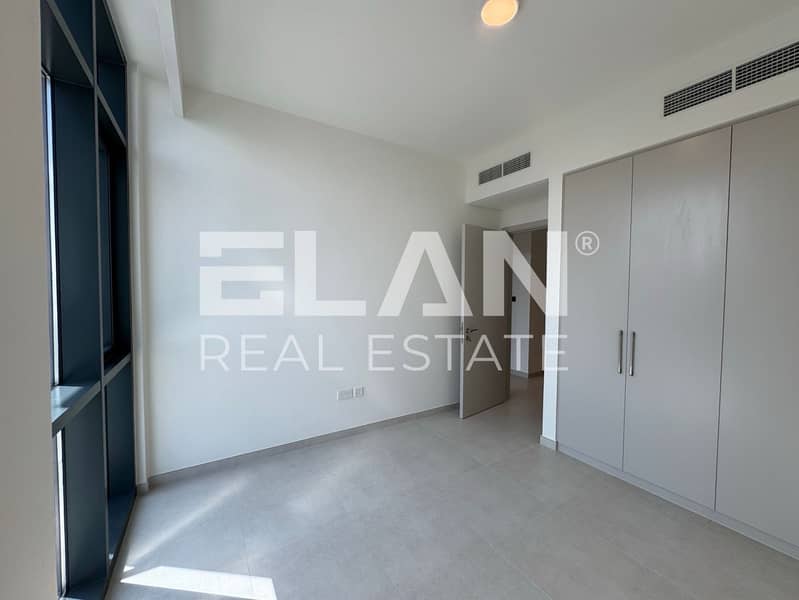 Single Row | Ready To Move | Close To Pool & Park - Image 17