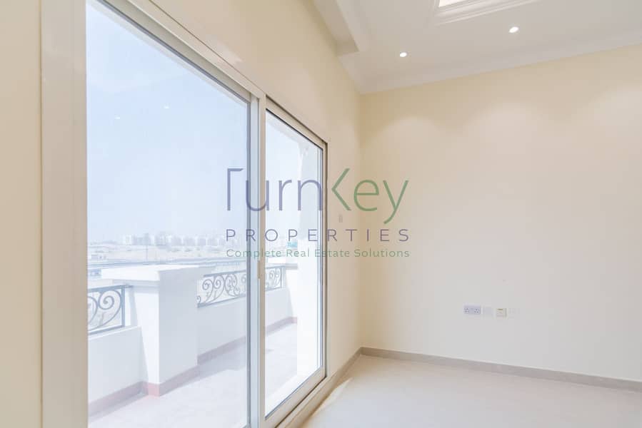 Spacious 5 Bed | Basement | Custom Built | Vacant - Image 7