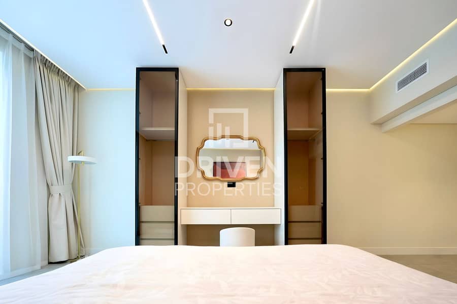 Exceptional Apt with Beachfront Living | Best Deal