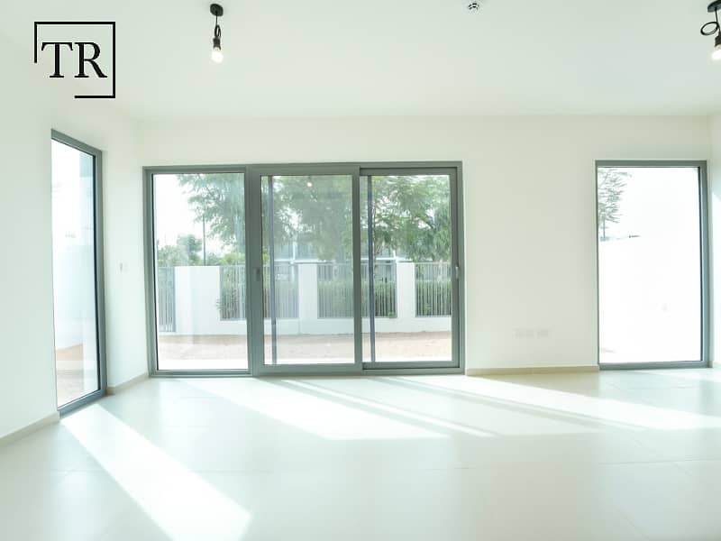 End Unit |Waterfront Community| Kitchen Appliances