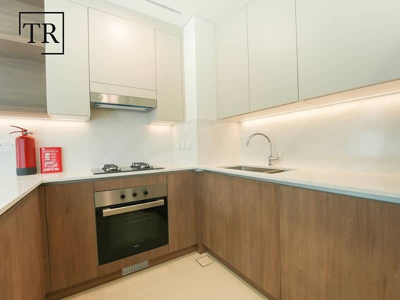 End Unit |Waterfront Community| Kitchen Appliances - Image 6