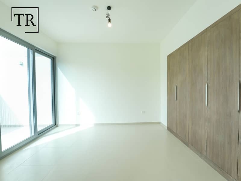 End Unit |Waterfront Community| Kitchen Appliances - Image 7