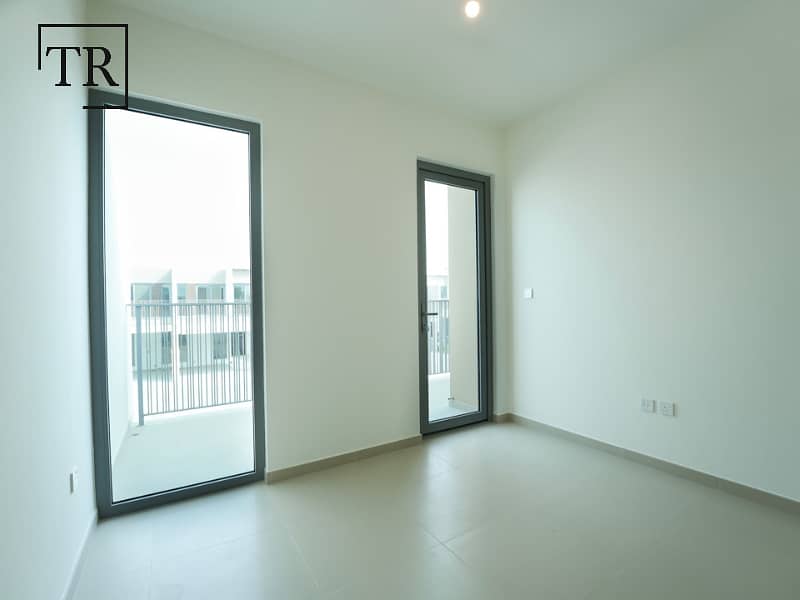 End Unit |Waterfront Community| Kitchen Appliances - Image 8