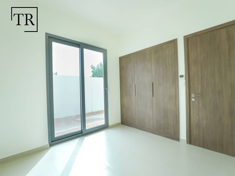 End Unit |Waterfront Community| Kitchen Appliances - Image 14