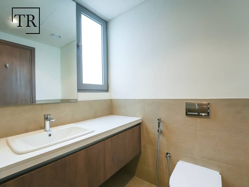 End Unit |Waterfront Community| Kitchen Appliances - Image 22