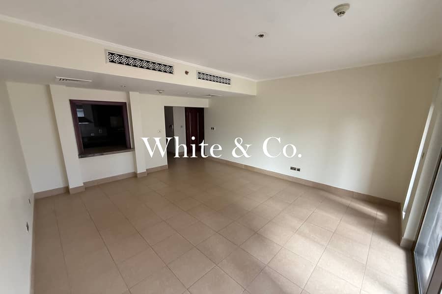 VACANT NOW | Bright Apartment | Unfurnished