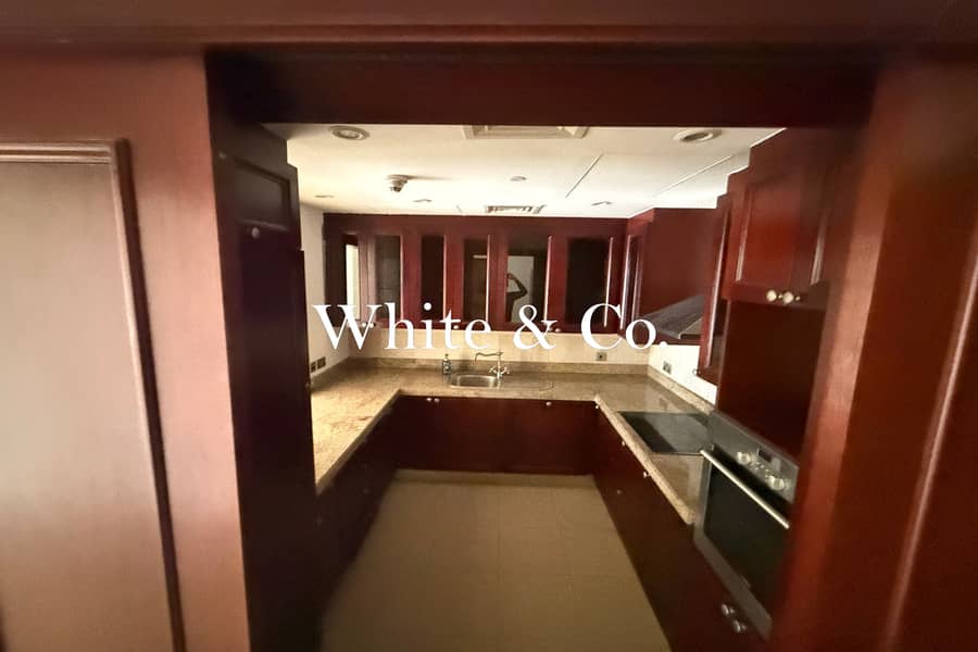 VACANT NOW | Bright Apartment | Unfurnished - Image 10