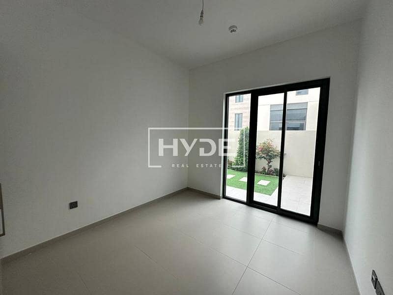 Vacant Now | Landscaped | Back To Back | Maids Room - Image 13