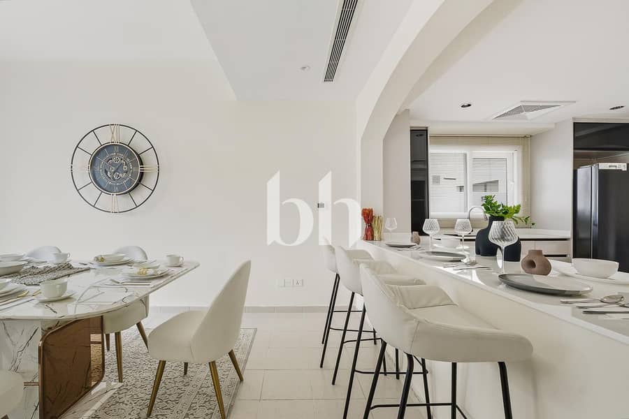 Furnished | Lake View | Upgraded | Large Plot