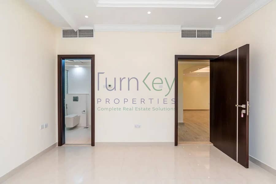 Spacious 5 Bed | Basement | Custom Built | Vacant - Image 21